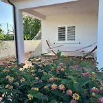 San Leone Con Giardino Villa